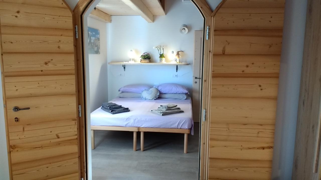 Castelcharme B&B 佩尔吉内瓦尔苏加纳 外观 照片