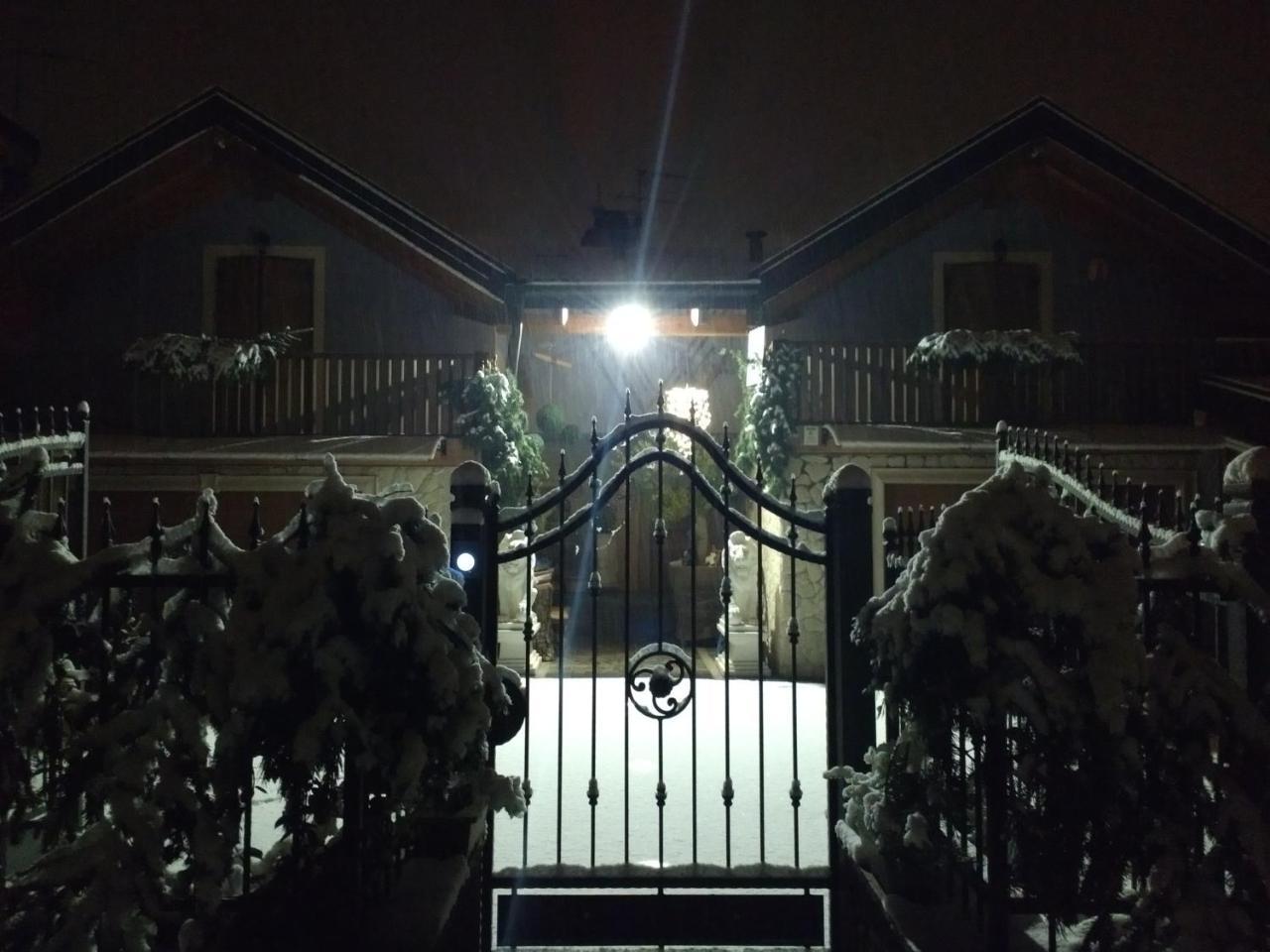Castelcharme B&B 佩尔吉内瓦尔苏加纳 外观 照片